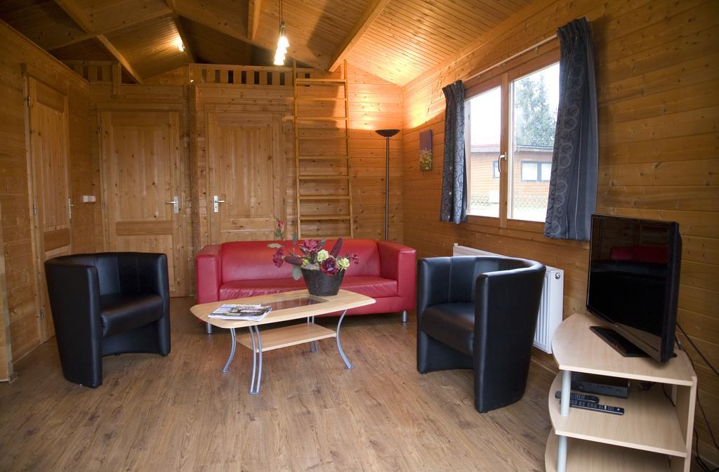 Camping Het Wieskamp Henxel Exterior photo